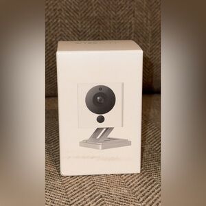 NWT Wyze Cam V2 White Security Camera SEALED